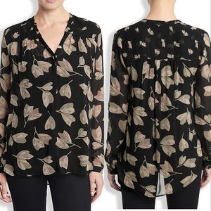 Lucky Brand 🍀 Mixed Floral Top Size Medium